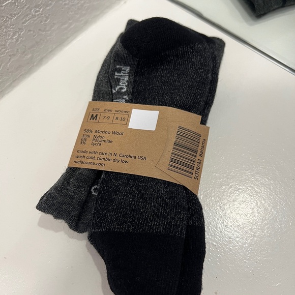 NWT Melanzana Trekking Padded 5” Socks, Size Medium - Picture 4 of 4